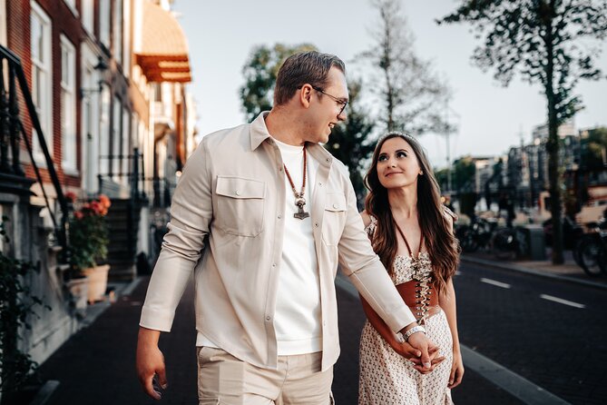 Amsterdam: Professional Photoshoot at the Skinny Bridge - Inclusions