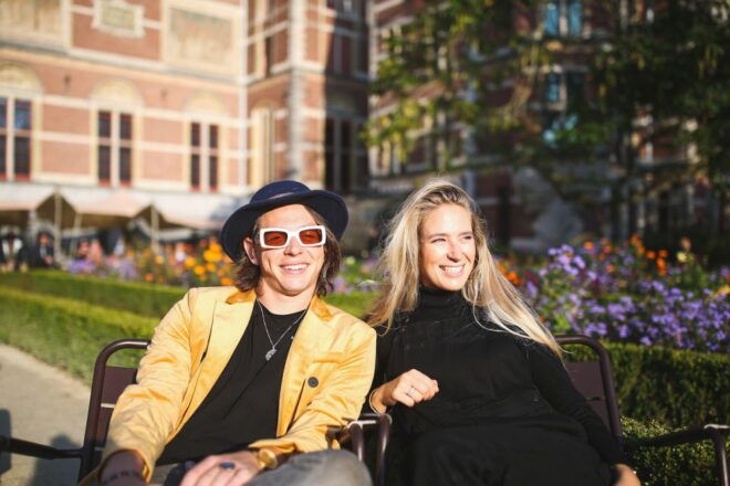 Amsterdam: Professional Photoshoot Rijksmuseum & Museumplein - Inclusions and Exclusions