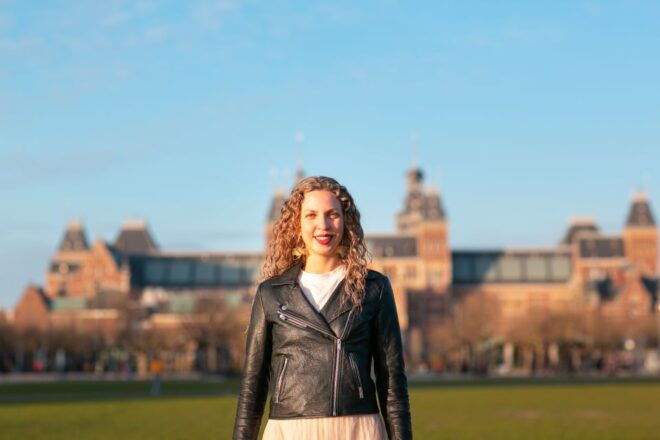 Amsterdam: Professional Photoshoot Rijksmuseum & Museumplein - Additional Information