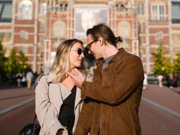 Amsterdam: Professional Photoshoot Rijksmuseum & Museumplein - Common Questions