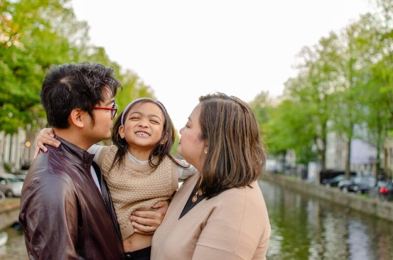 Amsterdam: Professional Photoshoot with 20 Images - Good To Know