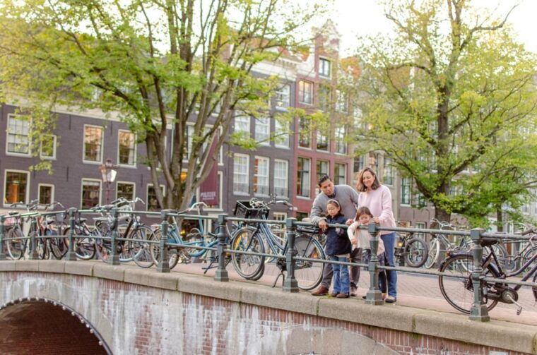 Amsterdam: Professional Photoshoot with 20 Images - What to Expect During Your Photoshoot