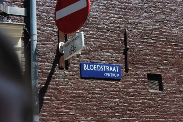 Amsterdam: Red Light District 1-hour Smartphone Audio Tour - The Sum Up