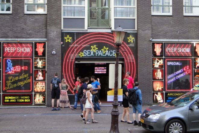 Amsterdam: Red Light District and Local Pub Tour - Common Questions