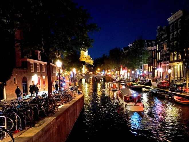 Amsterdam: Red Light District Highlights Walking Tour - Uncovering the History of the District