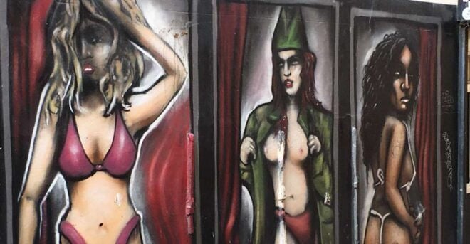 Amsterdam: Red Light District & Historical City Center - Uncovering the Secrets of Amsterdams Historic City Center