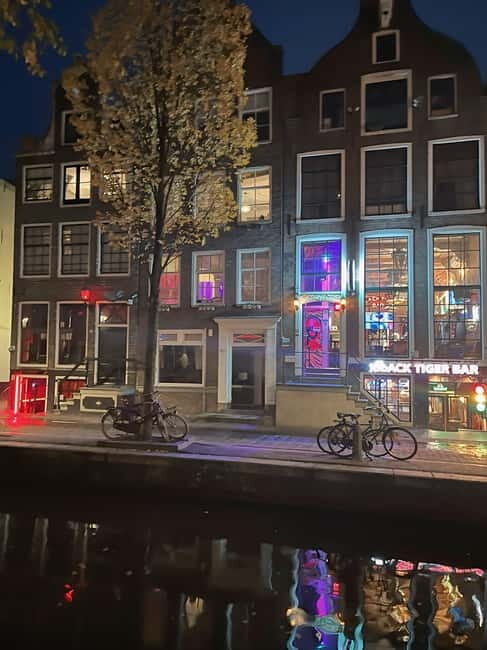 Amsterdam: Red Light District Tour in German/English for groups of 4 or more - Good To Know