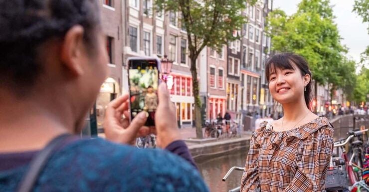 Amsterdam: Red Light Tour Exclusive and Peep Show - Earnings and Living Conditions of Sex Workers