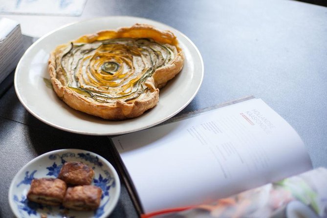 Amsterdam Riverside Meal With A Local - Common Questions