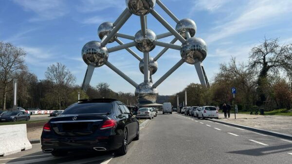 Amsterdam Schiphol Airport AMS - Private Airport Transfers - Hassle-Free Booking Process