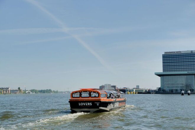 Amsterdam: Semi-Open Canal Boat Cruise - Not Suitable for Wheelchair Users