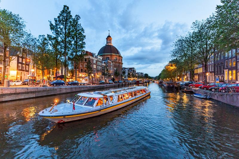 Amsterdam Sightseeing Canal Cruise - Booking and small practical details