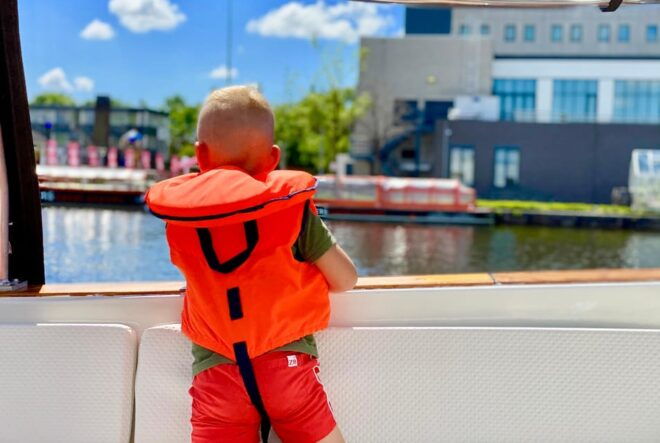Amsterdam Small-Group Canal Cruise Including Snacks/Drinks - Booking and Cancellation Policy Details