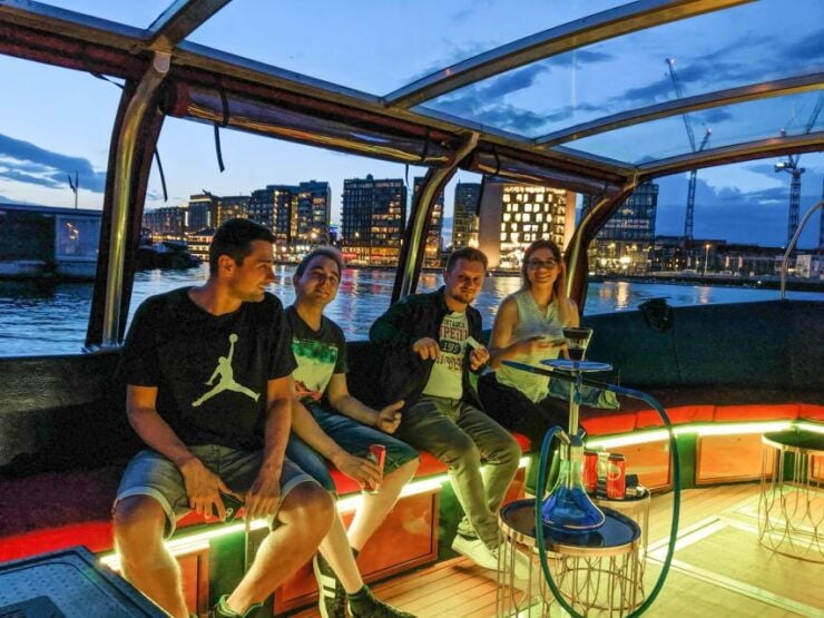 Amsterdam: Smoke and Lounge City Boat Cruise - Experience