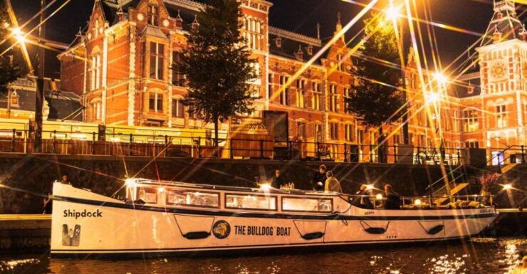 Amsterdam: The Bulldog Boat Smoke-Friendly Winter Cruise - Winter Cruise Through Amsterdams Canals