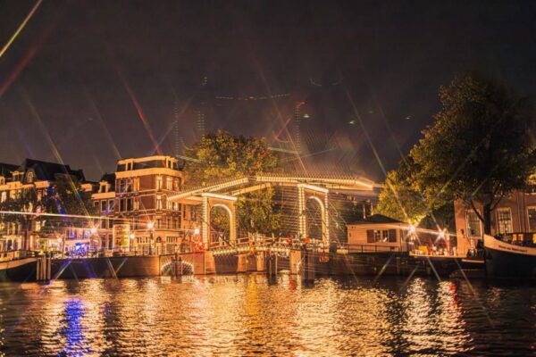 Amsterdam: The Bulldog Boat Smoke-Friendly Winter Cruise - The Sum Up
