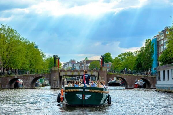 Amsterdam: the Newest Canal Cruise Including 1 Drink - Suitability and Accessibility