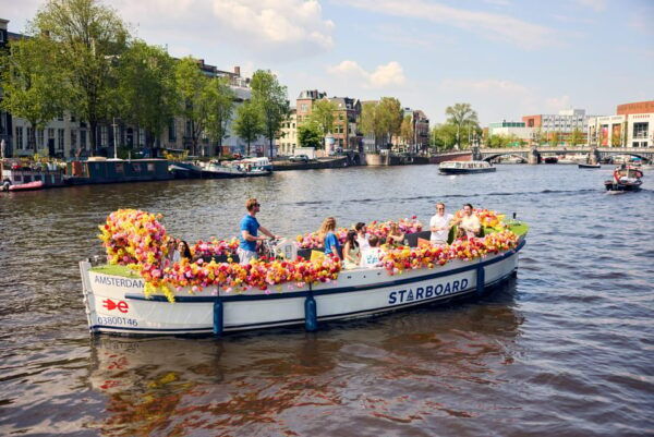 Amsterdam: the Original Flower Boat With Local Guide and Bar - Accessibility Details
