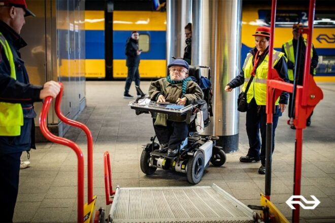 Amsterdam: Train Transfer Schiphol Airport From/To Amsterdam - Inclusions