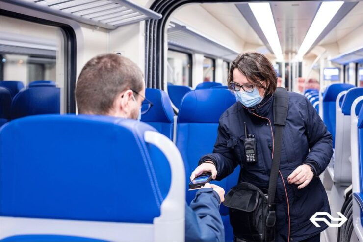 Amsterdam: Train Transfer Schiphol Airport From/To Den Haag - Benefits of Choosing Train Transfer