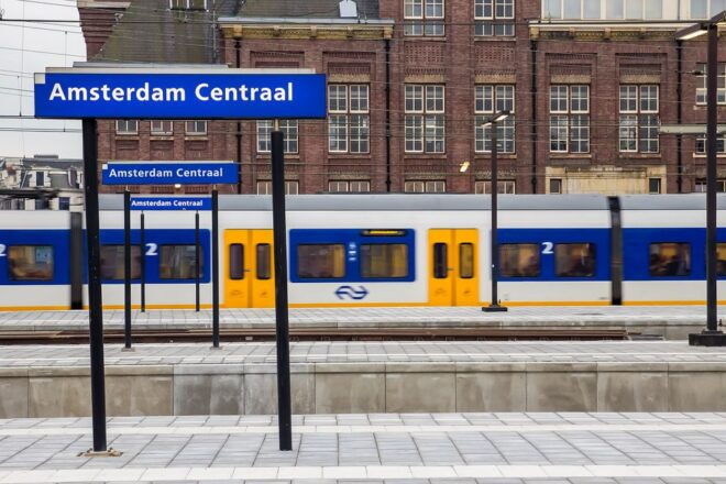 Amsterdam: Travel Ticket for 1-3 Days With Airport Transfer - Duration and Validity of the Amsterdam Travel Ticket