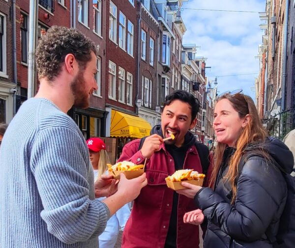 Amsterdam Trending Tastes Food & History Tour Hollanda Tours - Exclusive Secret Treat
