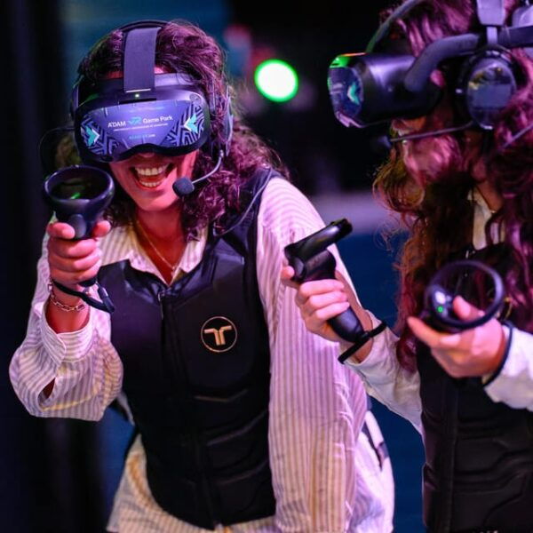 Amsterdam: Ultimate VR Experience: 60 Minutes - Participant Requirements and Limitations