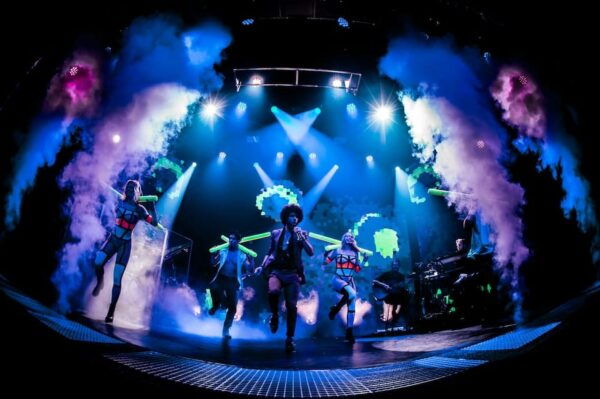 Amsterdam: VEGAS Dinner Show With 3-Course Sharing Menu - Frequently Asked Questions