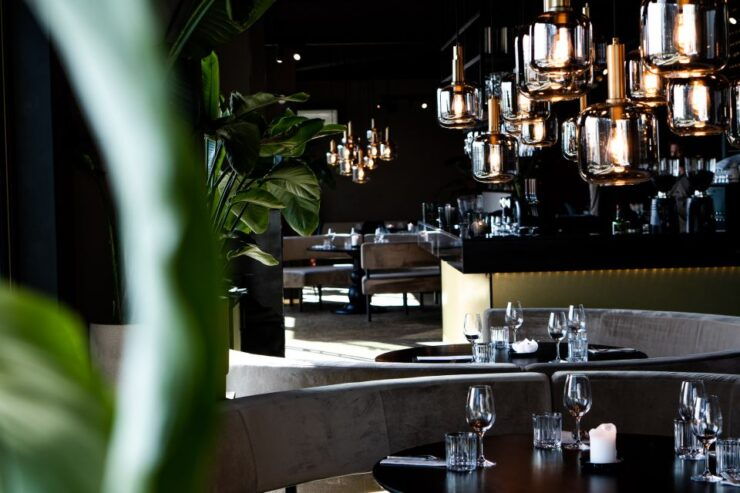 Amsterdam: Vlees & Co 3-Course Dinner & Nightlife Ticket - Dinner Experience Highlights