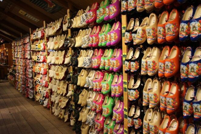 Amsterdam: Volendam, Windmill, and Cheese Farm Private Tour - Highlights of the Experience