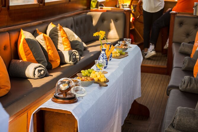 Amsterdam Walking Tour and Cruise With Drinks and Cheese Tasting - Cancellation Policy