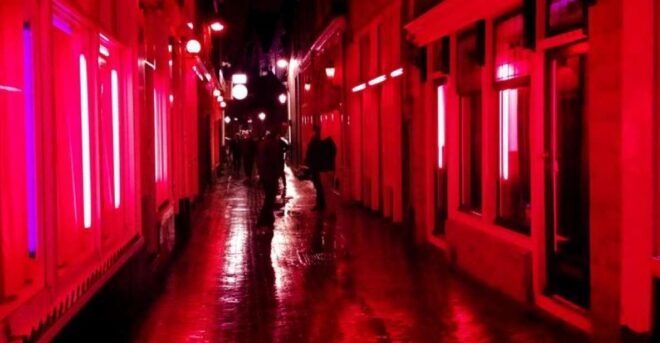 Amsterdam: Walking Tour of the Red Light District - Important Information and Recommendations