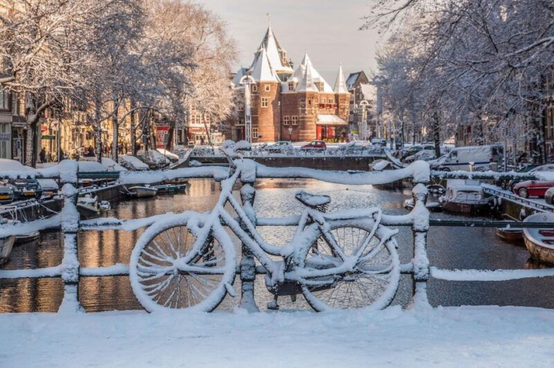 Amsterdam Winter Walking Tour - Authentic Experiences Not to Miss