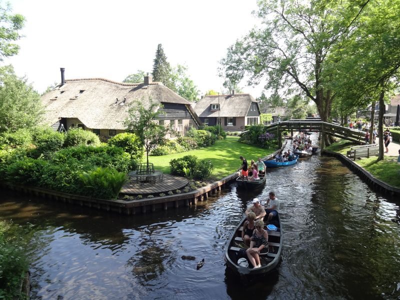 Amsterdam Zaanse Schans & Giethoorn Full-Day Small Group Tour - A full day means planning your evening carefully