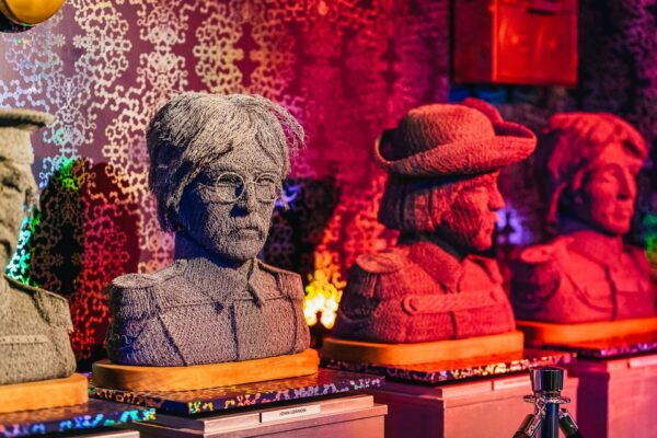 Amsterdam's Weirdest Museum: Believe It or Not! - Optical Illusions and Mind Games