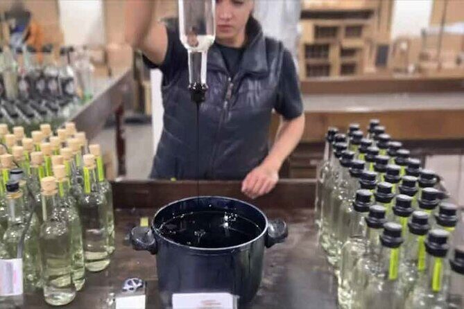 An adventure for the senses: Mezcal, fields and crafts. - Details That Add Value