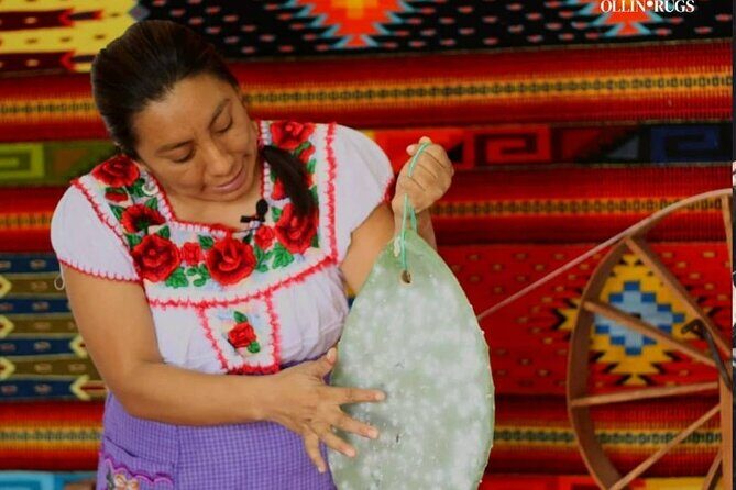 An adventure for the senses: Mezcal, fields and crafts. - Who is this tour best for?