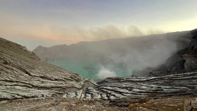 An Intimate Private Kawah Ijen Midnight Tour From Banyuwangi - Inclusions and Exclusions