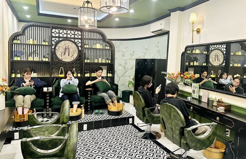 An Mien Herbal Hairwash & Massage Experience in Ho Chi Minh - How the massage style may feel