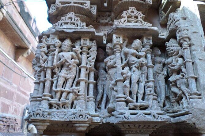 An Unforgettable Camel and Jeep Safari with Meal in Osian Village - FAQs