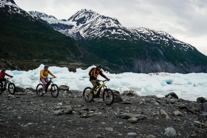 Anchorage: Heli E-Biking Adventure - E-Mountain Bikes