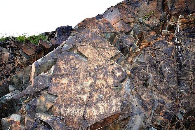 Ancient Petroglyphs of Tanbaly - UNESCO World Heritage - Visitor Experience