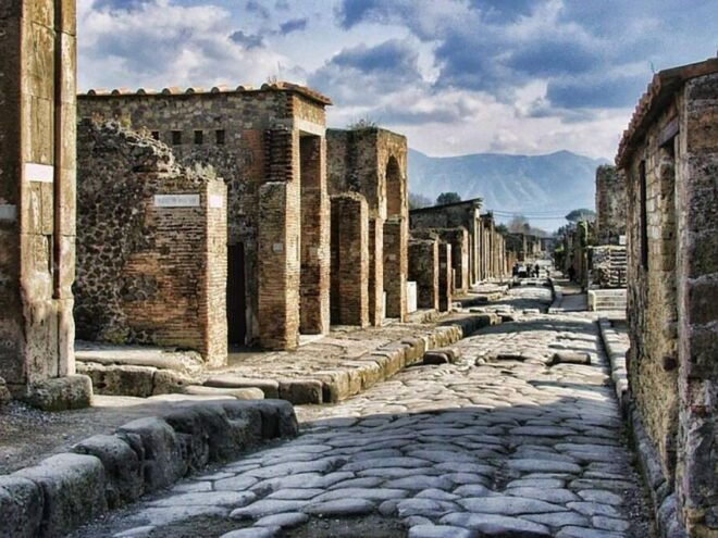 Ancient Pompeii: Exciting Discoveries! - Intriguing Discoveries at Ancient Pompeii