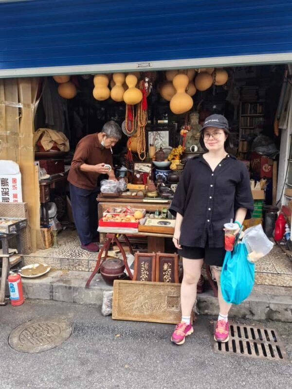 Ancient Water Town By Bus,Yu Garden,Bund By Bike or Escooter - Good To Know