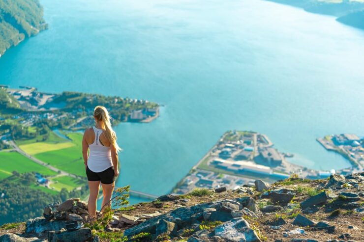 Åndalsnes: Gondola and Guided Mountain Walk - Gondola Experience