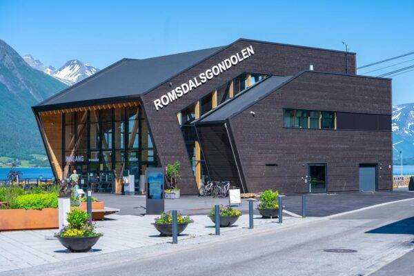 Åndalsnes: Gondola and Guided Mountain Walk - Breathtaking Views and Panorama