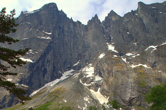 Andalsnes to Trollstigen Scenic Tour - Overview and Duration