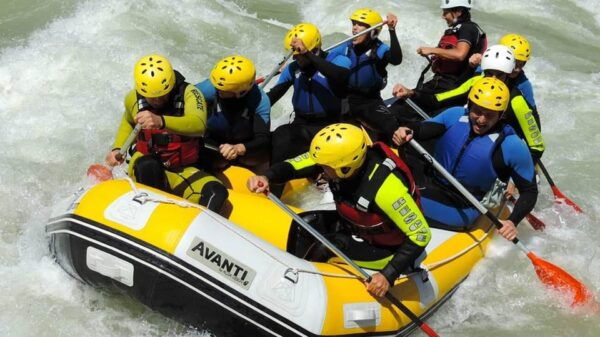 Andalucia: Rafting Experience on Río Genil - Guides and Instructors