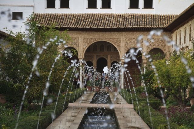 Andalusia and Valencia 6-Day Tour From Barcelona - Departures and Live Guides