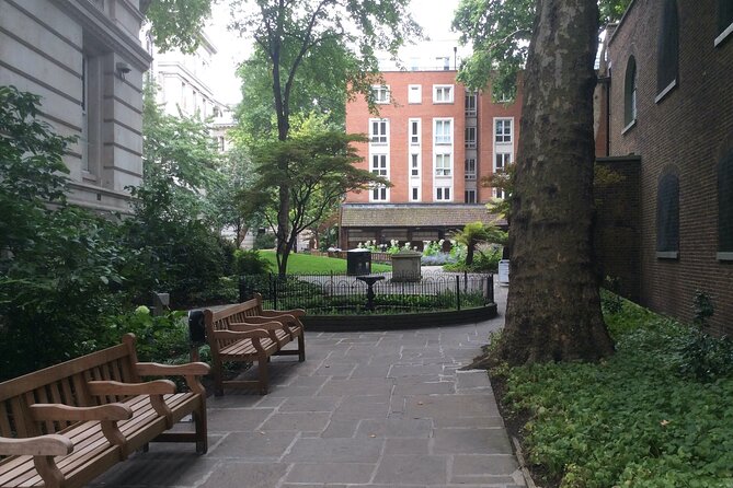 Angels of Postmans Park Private Guided Walking Tour - Directions